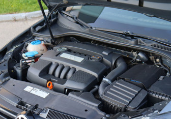 Подержанный автомобиль Volkswagen Golf Hatchback 2012 года (22 фото)
