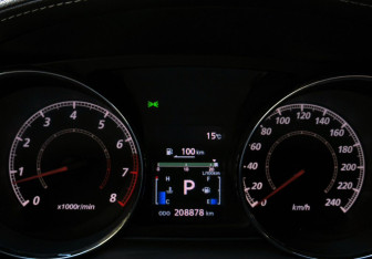 Подержанный автомобиль Citroen C-Crosser 2011 года (19 фото)