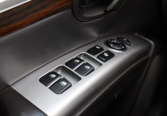 Подержанный автомобиль Hyundai Santa Fe 2011 года (18 фото)