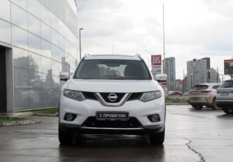 Подержанный автомобиль Nissan X-Trail 2016 года (2 фото)