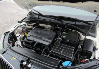 Подержанный автомобиль Skoda Octavia Liftback 2015 года (12 фото)