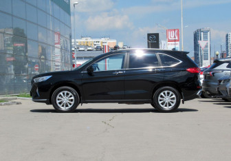Подержанный автомобиль Haval M6 2023 года (8 фото)