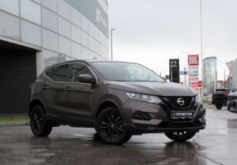 Подержанный автомобиль Nissan Qashqai 2021 года (3 фото)