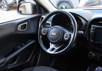 Подержанный автомобиль Kia Soul 2021 года (10 фото)