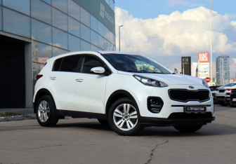 Подержанный автомобиль Kia Sportage 2016 года (3 фото)