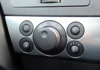 Подержанный автомобиль Opel Astra Wagon 2012 года (18 фото)