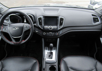 Подержанный автомобиль Chery Tiggo 5 2014 года (12 фото)