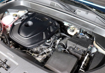 Подержанный автомобиль Geely Monjaro 2024 года (29 фото)