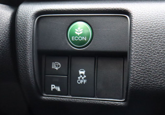 Подержанный автомобиль Honda Accord Sedan 2013 года (19 фото)
