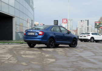 Подержанный автомобиль Skoda Rapid Liftback 2018 года (5 фото)