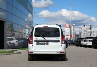 Подержанный автомобиль LADA (ВАЗ) Largus Wagon 2019 года (6 фото)