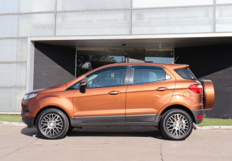 Подержанный автомобиль Ford EcoSport 2017 года (8 фото)