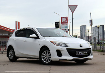 Подержанный автомобиль Mazda 3 Hatchback 2012 года (3 фото)