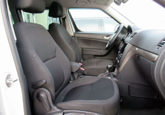 Подержанный автомобиль Skoda Yeti 2016 года (10 фото)