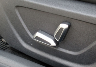 Подержанный автомобиль Geely Coolray 2023 года (11 фото)