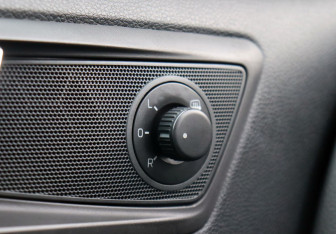 Подержанный автомобиль Skoda Yeti 2014 года (15 фото)