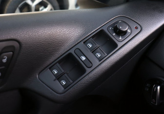 Подержанный автомобиль Volkswagen Tiguan 2014 года (17 фото)