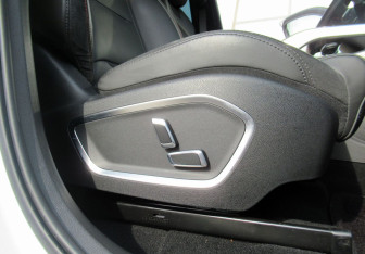 Подержанный автомобиль Geely Tugella 2023 года (16 фото)