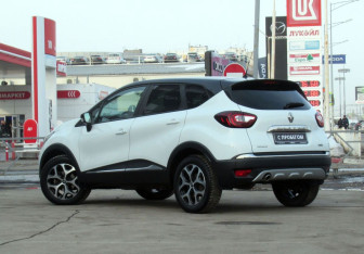 Подержанный автомобиль Renault Kaptur 2017 года (7 фото)