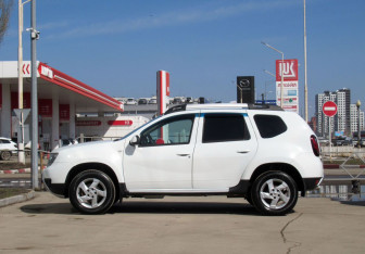 Подержанный автомобиль Renault Duster 2018 года (8 фото)