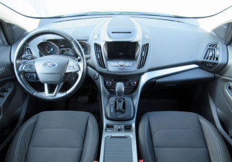 Подержанный автомобиль Ford Kuga 2017 года (14 фото)