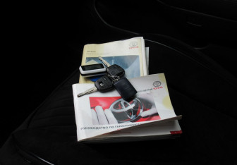 Подержанный автомобиль Toyota Avensis Sedan 2008 года (18 фото)