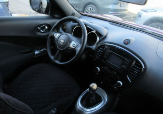 Подержанный автомобиль Nissan Juke 2011 года (13 фото)