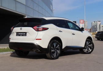 Подержанный автомобиль Nissan Murano Suv 2020 года (5 фото)