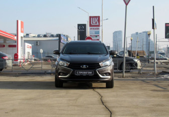Подержанный автомобиль LADA (ВАЗ) Vesta Wagon 2021 года (2 фото)