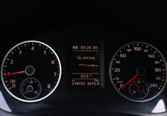 Подержанный автомобиль Volkswagen Tiguan 2014 года (14 фото)