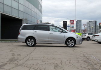 Подержанный автомобиль Mitsubishi Grandis 2007 года (4 фото)
