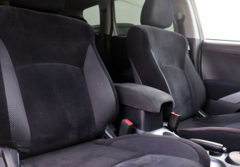 Подержанный автомобиль Mitsubishi Outlander 2010 года (10 фото)