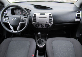 Подержанный автомобиль Hyundai i20 2009 года (13 фото)