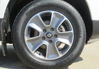 Подержанный автомобиль Renault Duster 2019 года (8 фото)