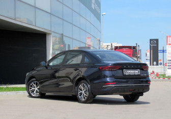 Подержанный автомобиль Geely Emgrand 2023 года (7 фото)