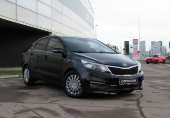 Подержанный автомобиль Kia Rio Sedan 2016 года (3 фото)