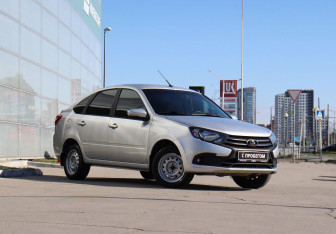 Подержанный автомобиль LADA (ВАЗ) Granta Liftback 2024 года (3 фото)