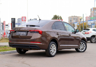 Подержанный автомобиль Skoda Rapid Liftback 2020 года (5 фото)