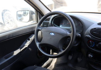 Подержанный автомобиль LADA (ВАЗ) Kalina Wagon 2011 года (13 фото)