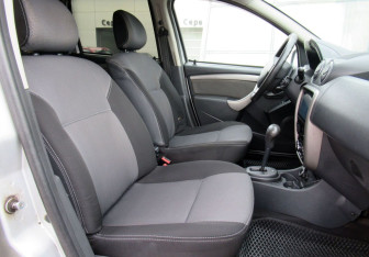 Подержанный автомобиль Renault Duster 2014 года (10 фото)