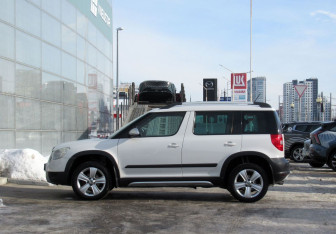 Подержанный автомобиль Skoda Yeti 2013 года (8 фото)