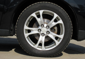 Подержанный автомобиль Mitsubishi Outlander 2012 года (9 фото)