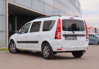 Подержанный автомобиль LADA (ВАЗ) Largus Wagon 2017 года (7 фото)