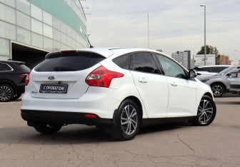 Подержанный автомобиль Ford Focus Hatchback 2012 года (5 фото)
