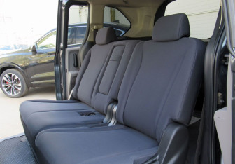 Подержанный автомобиль Honda Freed 2009 года (18 фото)