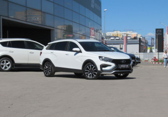 Подержанный автомобиль LADA (ВАЗ) Vesta Wagon 2024 года (3 фото)