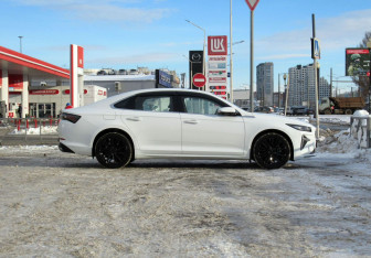 Новый Geely Preface 2024 (4 фото)