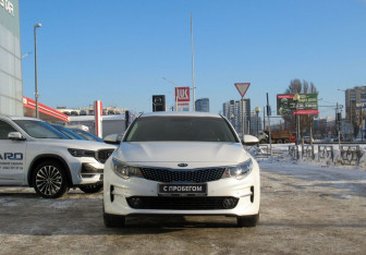 Подержанный автомобиль Kia Optima Sedan 2017 года (2 фото)