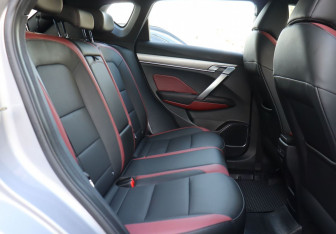 Подержанный автомобиль Geely Coolray 2023 года (11 фото)