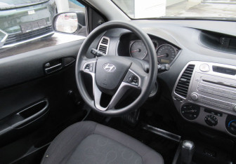 Подержанный автомобиль Hyundai i20 2009 года (14 фото)